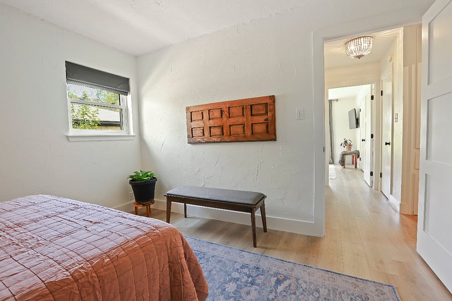 queen bed