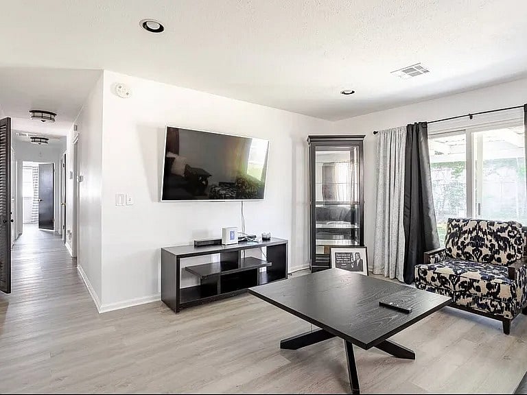Furnished Finder property 960920_1 photo 3