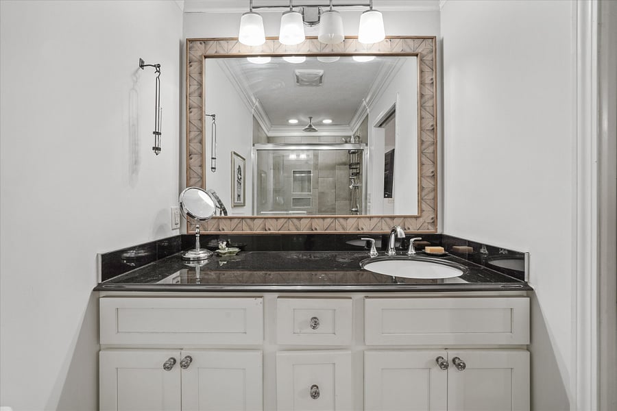 En-Suite Bathroom