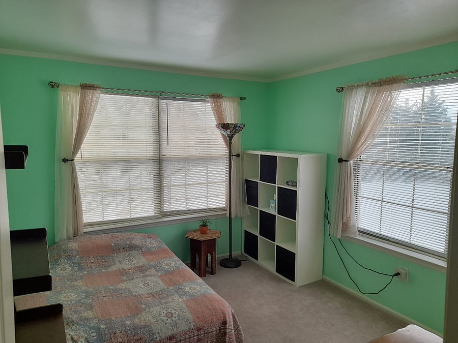 2nd bedroom