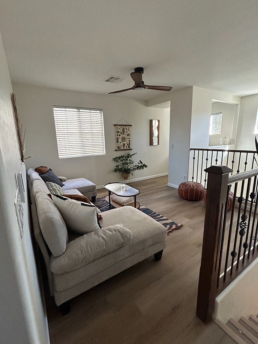 Upstairs loft with computer desk enclave