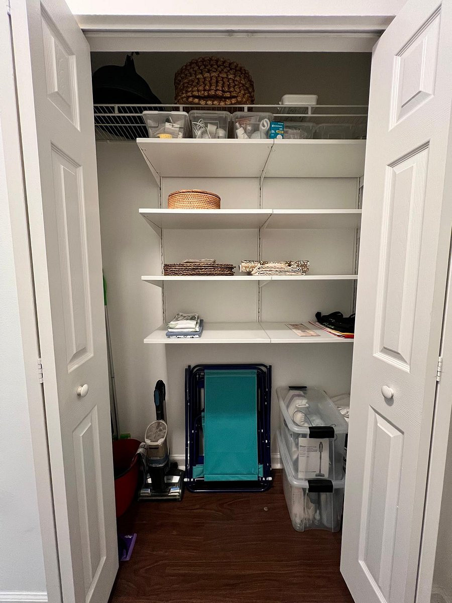 - Extra Lightbulbs
- IKEA Tool Set
- 12 Placemats
- 8 Placemats
- Tortilla Warmer
- Extra Kitchen towels
- Cleaning Supplies
- Shark Vacuum
- 3Beach Chairs
