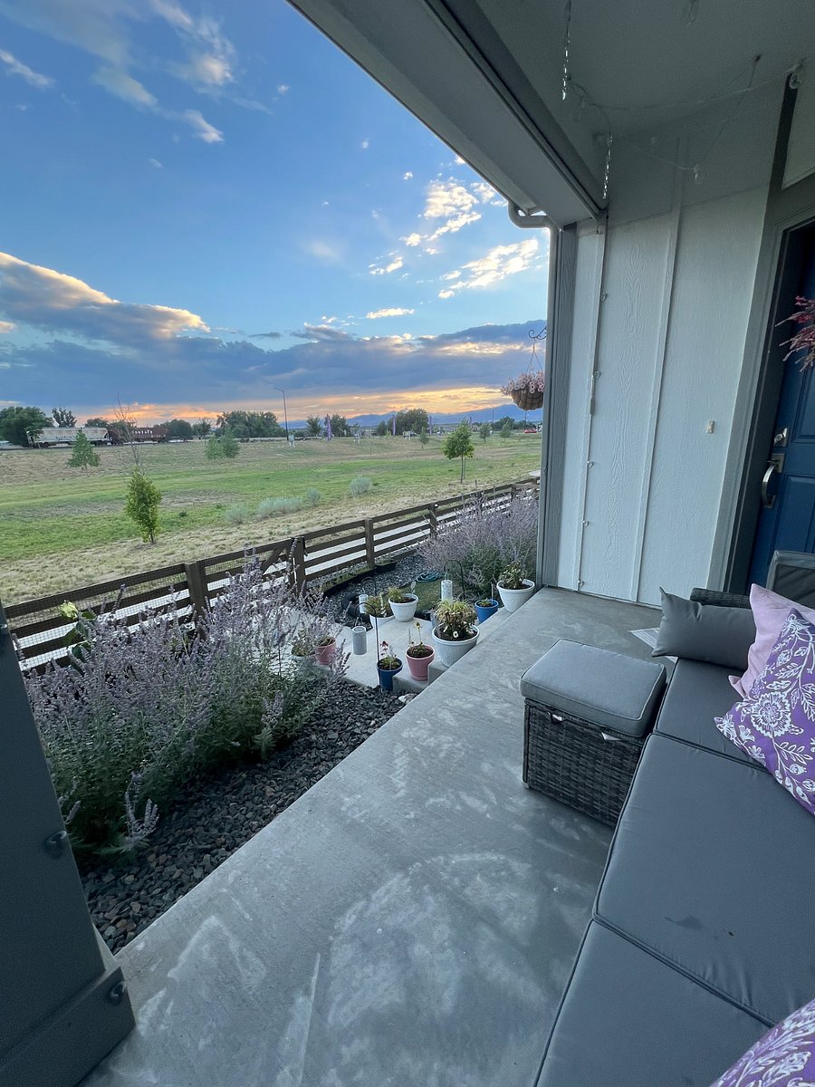 Beautiful sunset Mountain Views from the front porch.