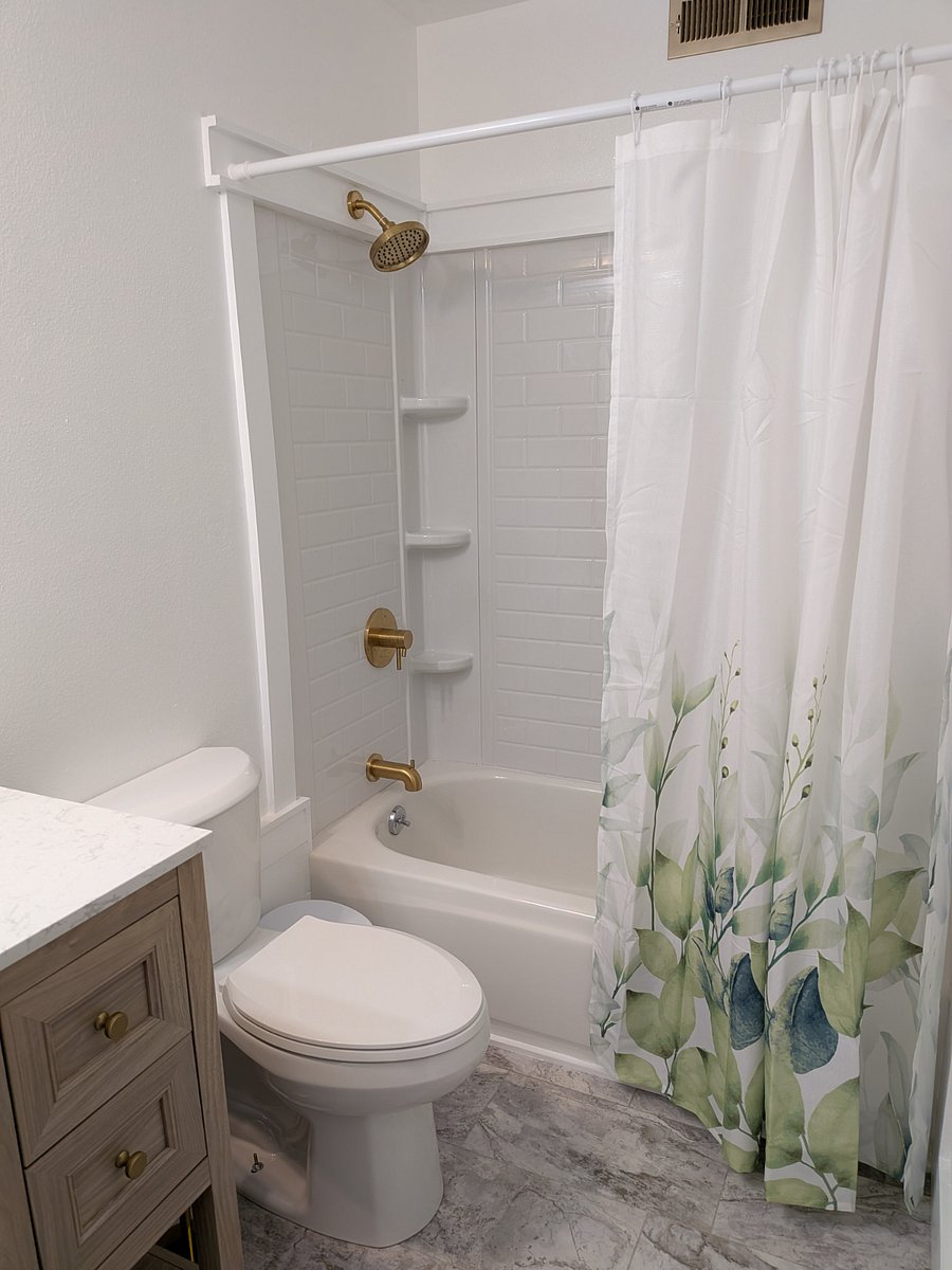 Bathtub on the 2nd floor