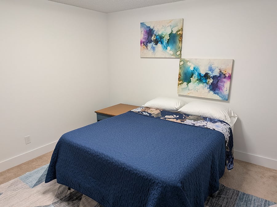 Guest bedroom