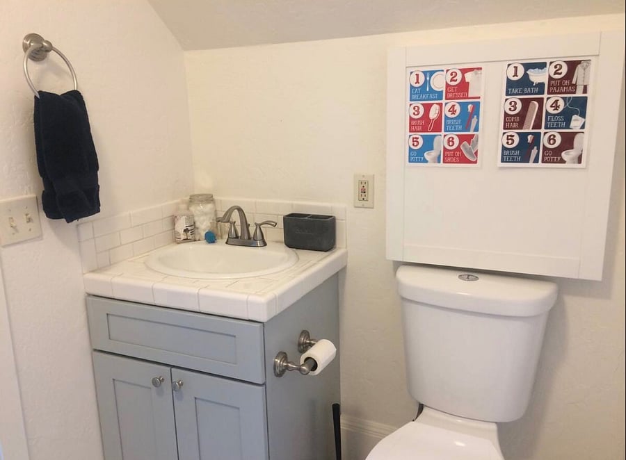 Upstairs Jack & Jill bathroom