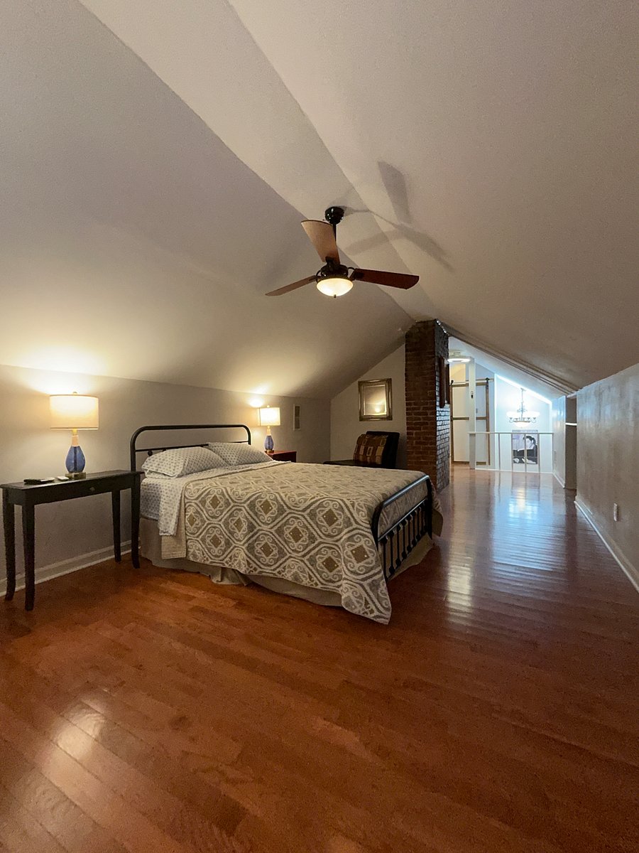 Upstairs bedroom