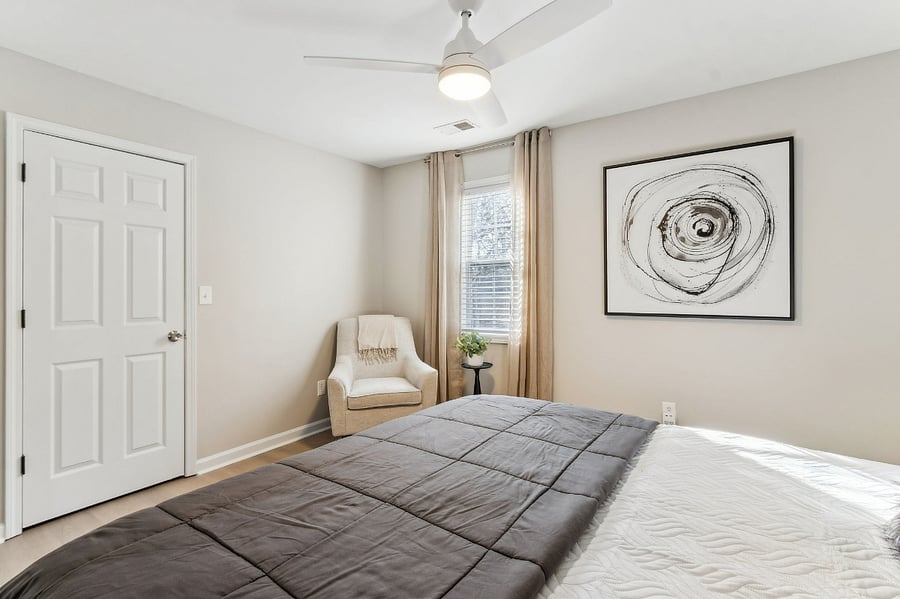 Second floor Queen Bedroom