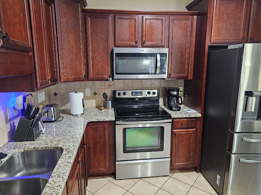 Full Functional Kitchen