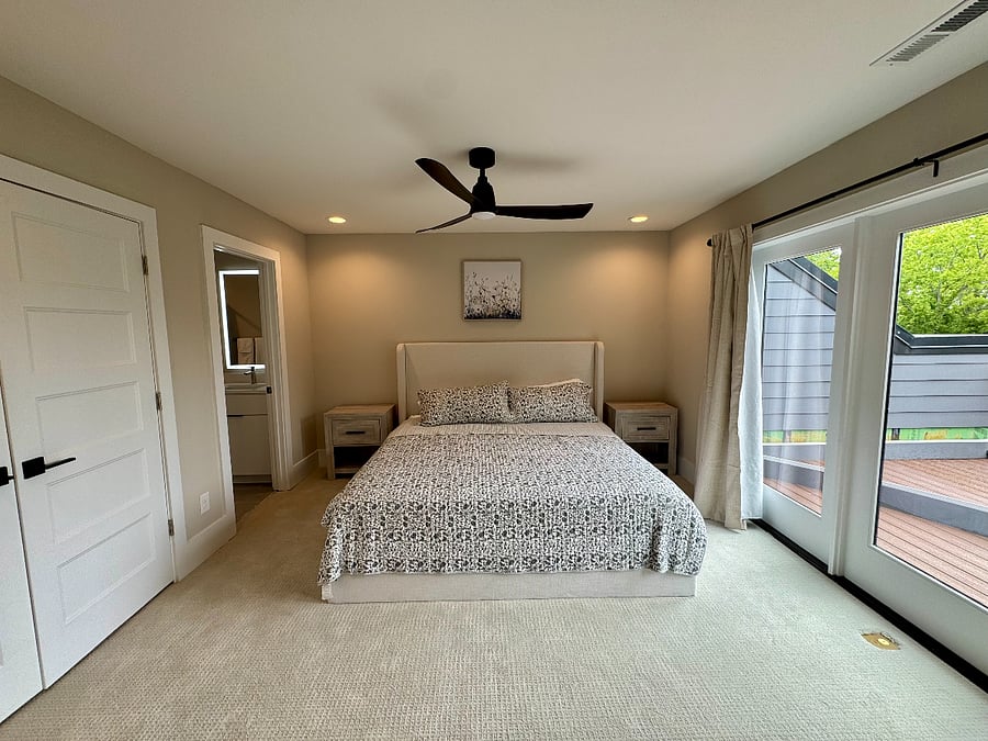 King in 2nd Bedroom