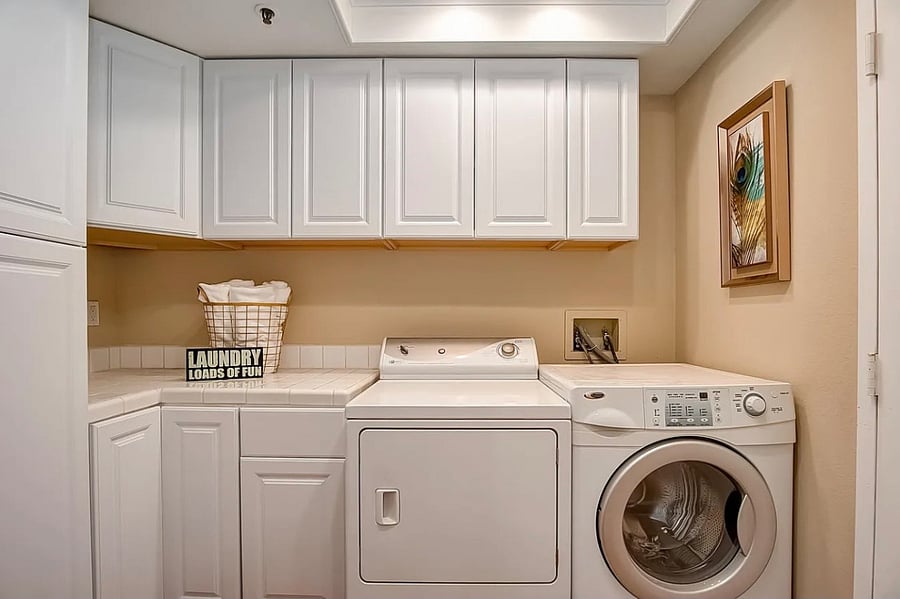 Laundry room with No-Agitator washing machine