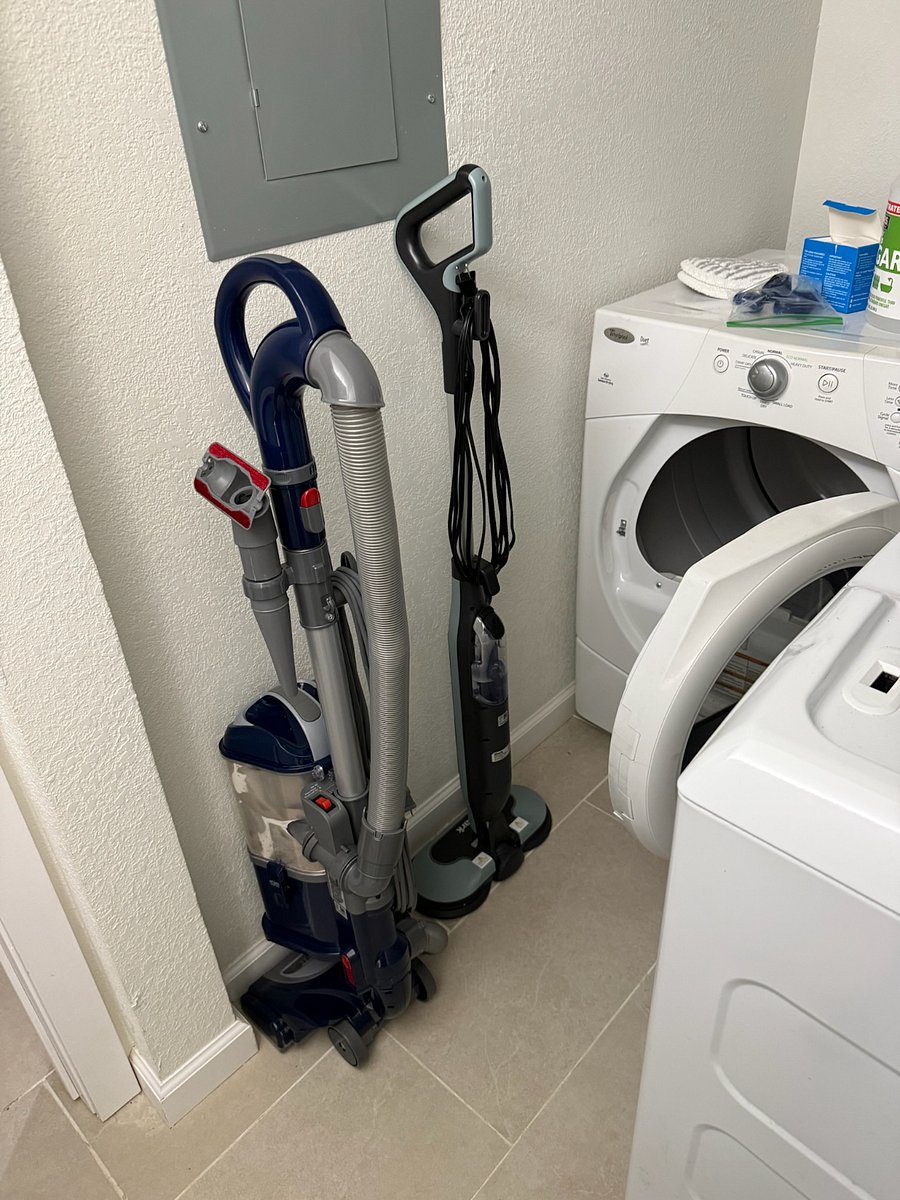 Electric vacuum and mop