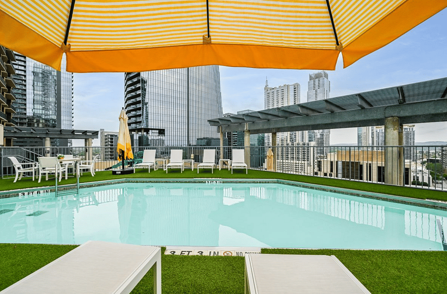 building amenity rooftop pool