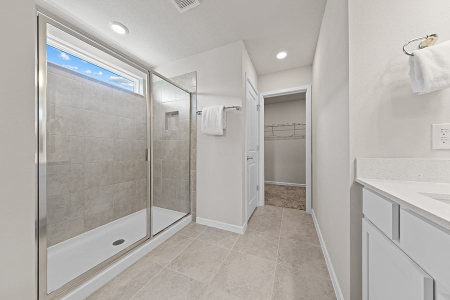 2nd Floor - Master Bathroom