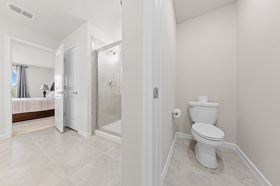 2nd Floor - Master Bathroom