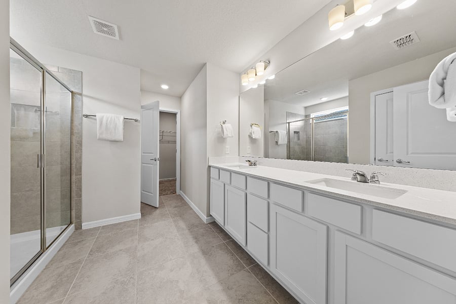 2nd Floor - Master Bathroom