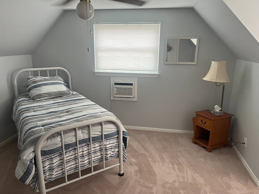 Upstairs Single Bed