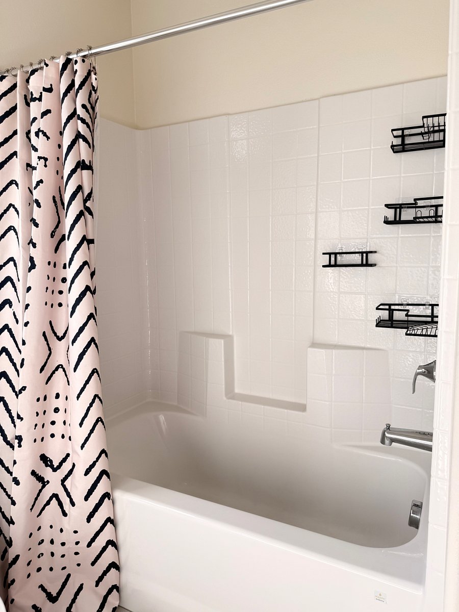 Upstairs bathroom 