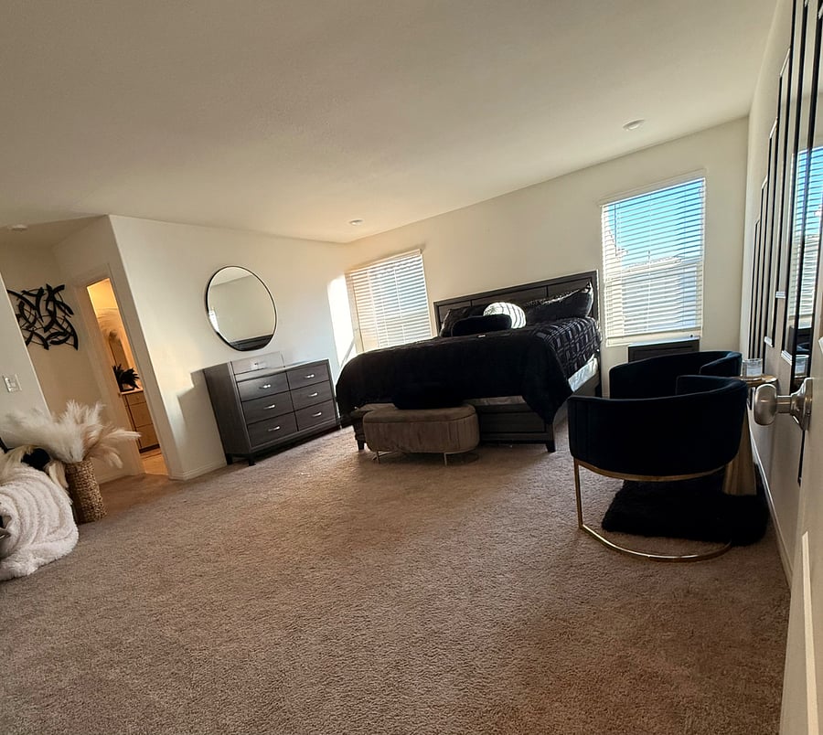 Master Bedroom w/ Full Bathroom 