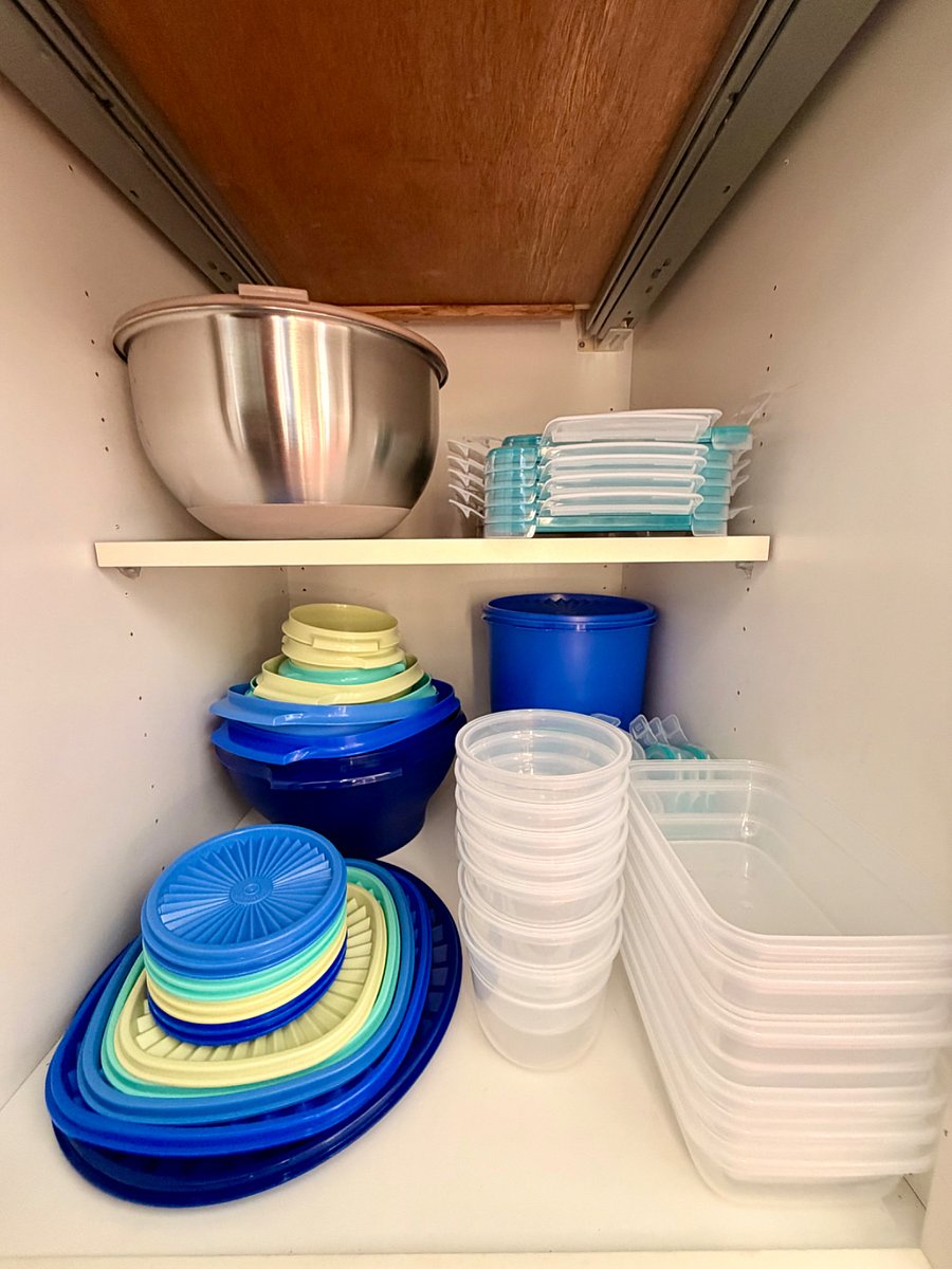 Food storage containers and mixing bowls available for leftovers, meal prep, or snacks on the go.