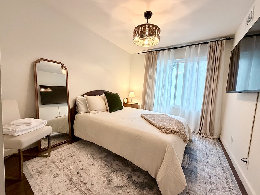 Third bedroom.