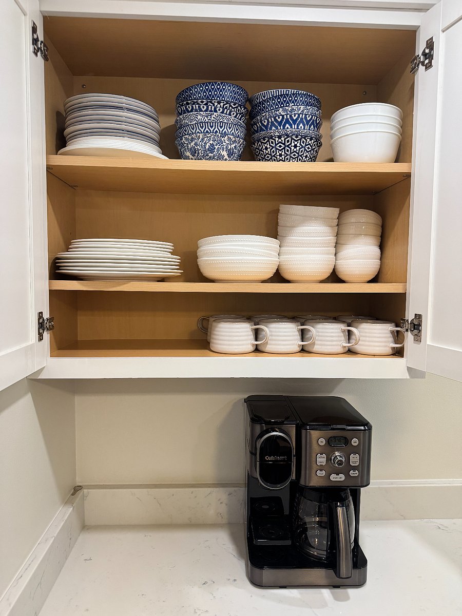 Dishware, Coffee Pot (Keurig and Regular Coffee)