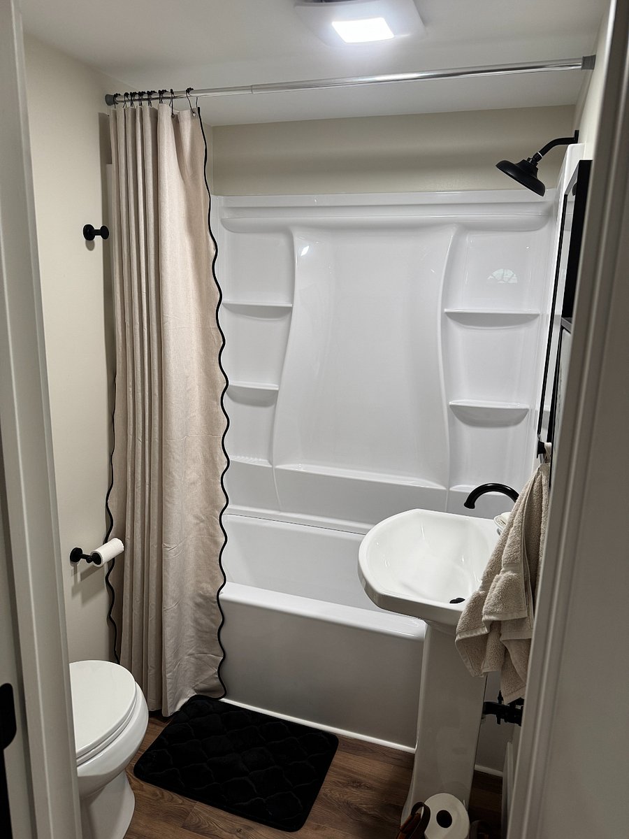 Bathroom with Shower and Tub