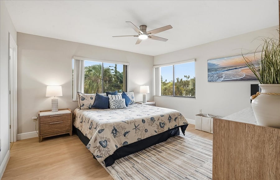 Guest Suite with king Tempur-pedic bed