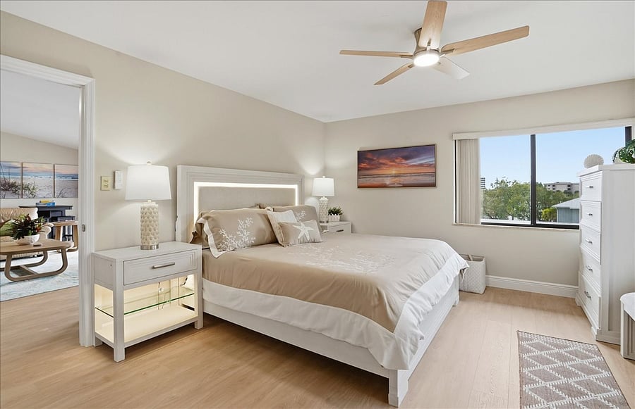 Master bedroom with king Tempur-pedic bed.