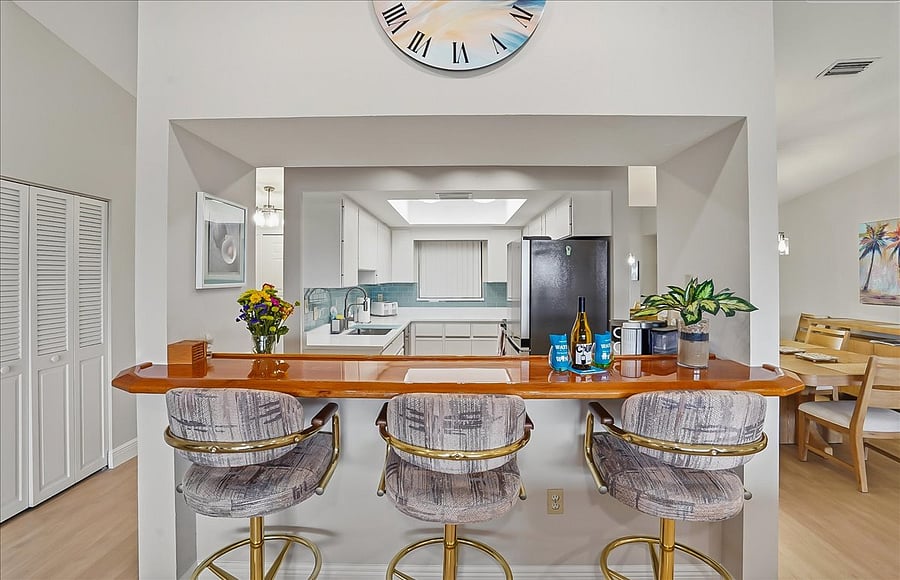 Breakfast Bar