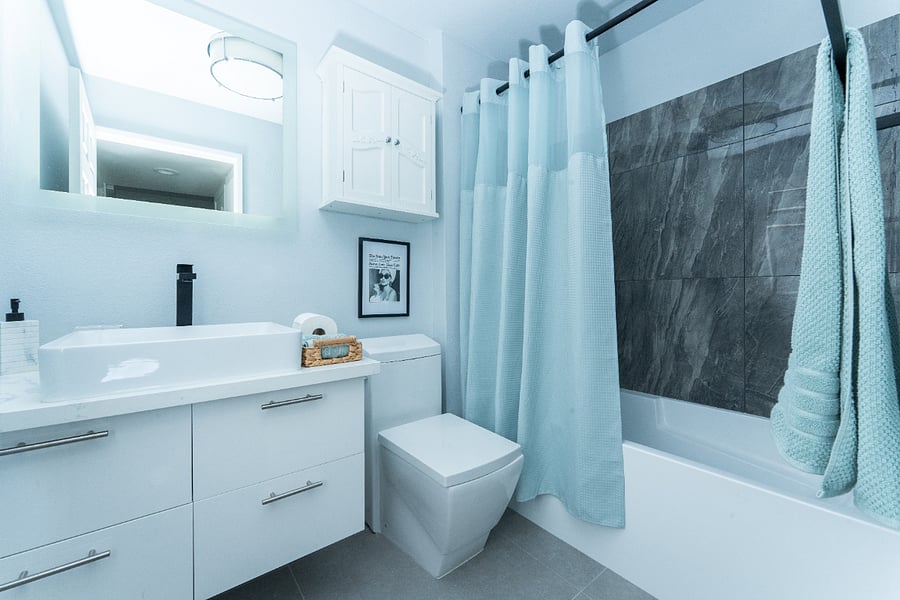 Bathroom with bath tub