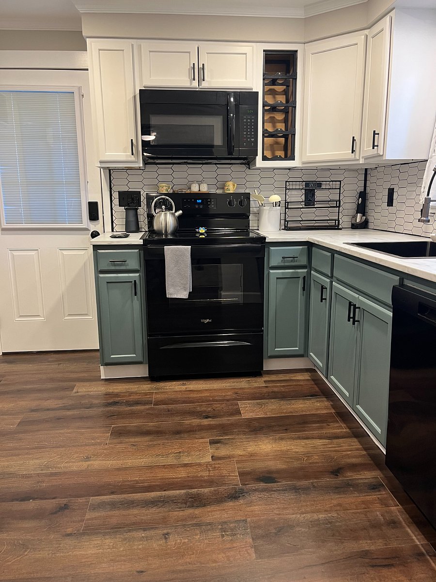 Stove, dishwasher, microwave