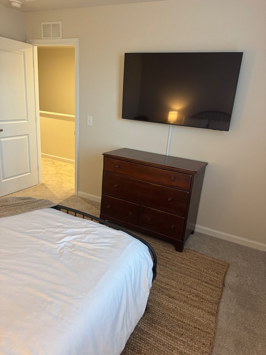 Bedroom 2 Full
