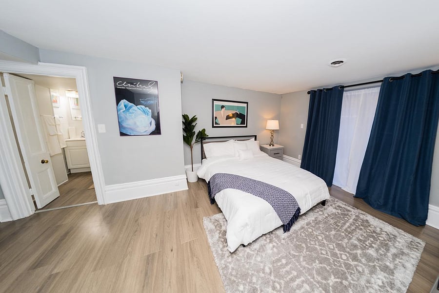Queen bed