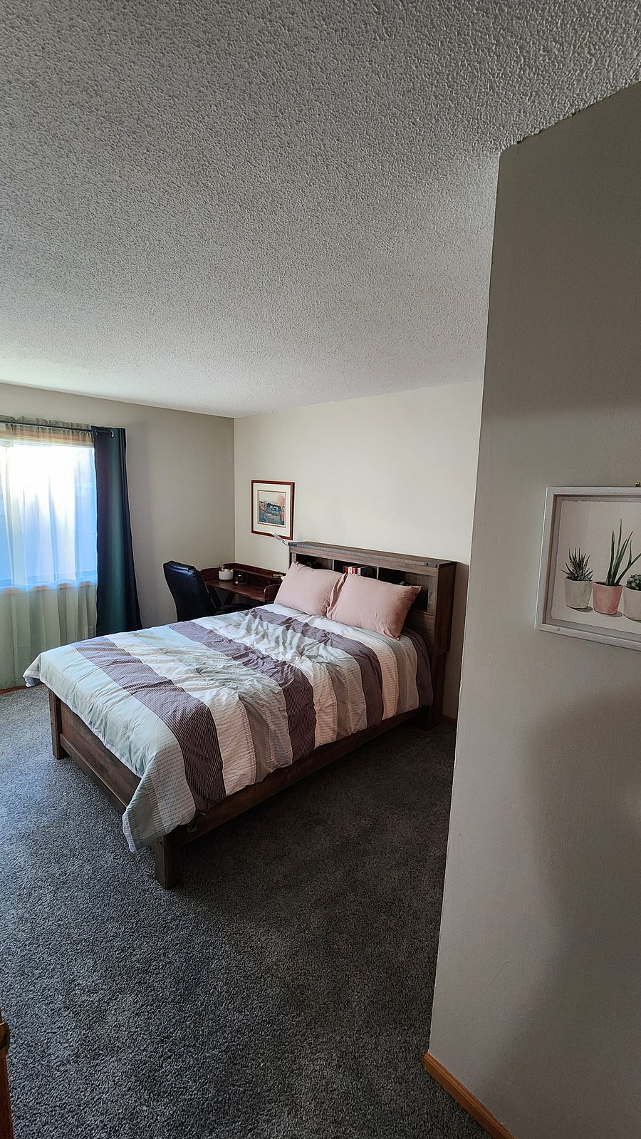 Bedroom 2: full bed