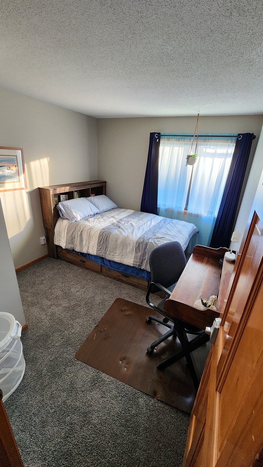 Bedroom 3: Full bed