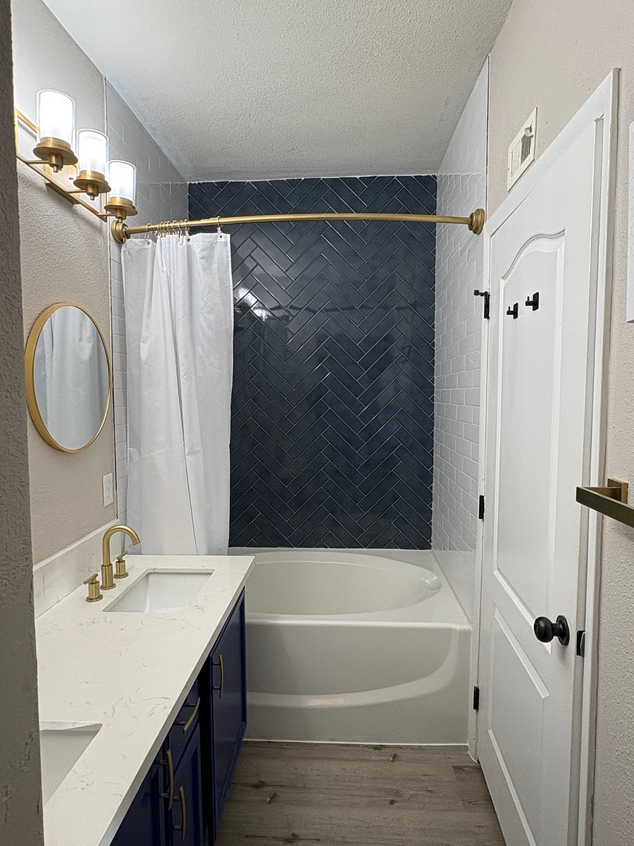 master bathroom with double sinks