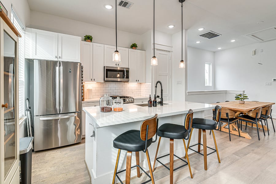 Fully stocked kitchen (2nd Floor)