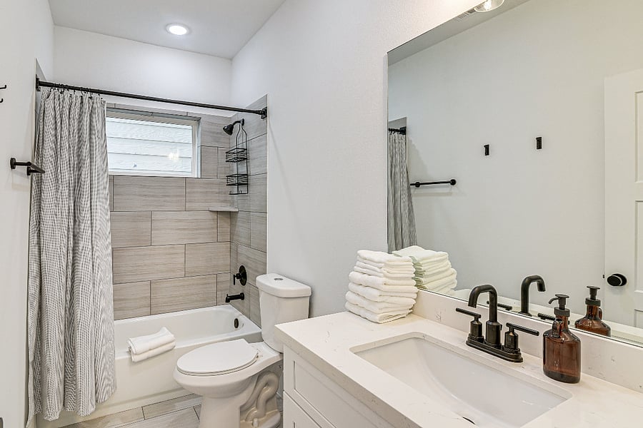 2nd Full Bath (Ground Floor)