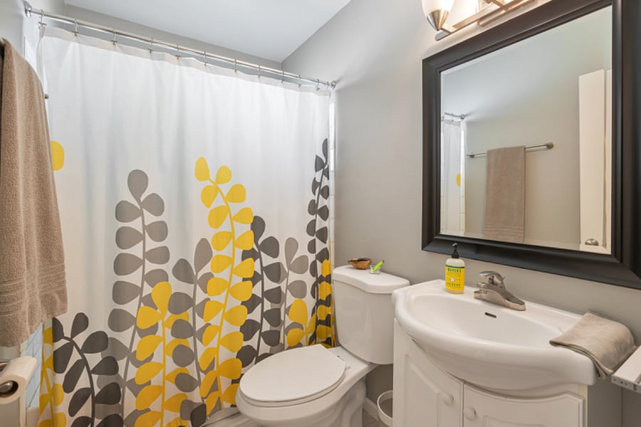 Second full bathroom with shower/tub combination
