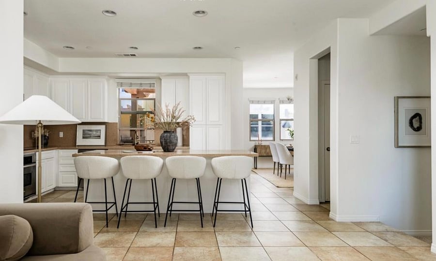 Open floorplan living room to kitchen