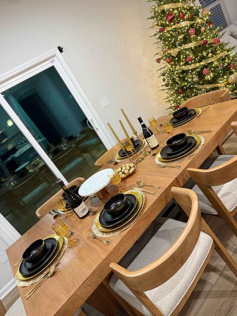 8-seater Dining Area