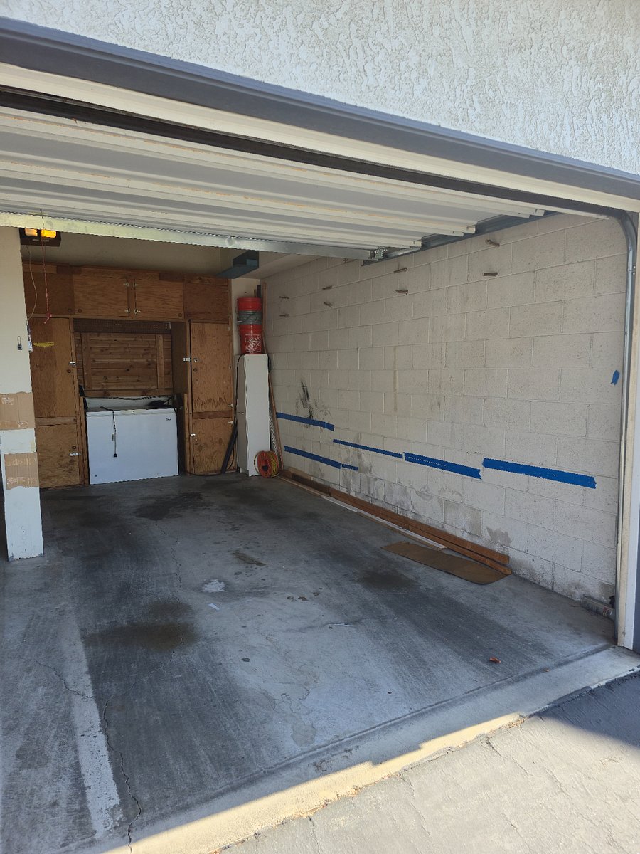 1 car garage space