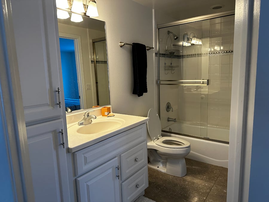 Second floor jack and jill bathroom between office and second floor bedroom