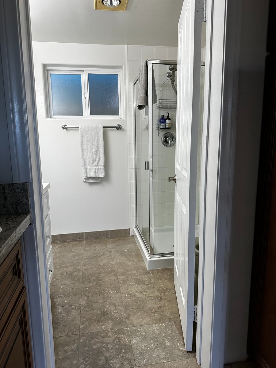 First floor apartment bathroom
