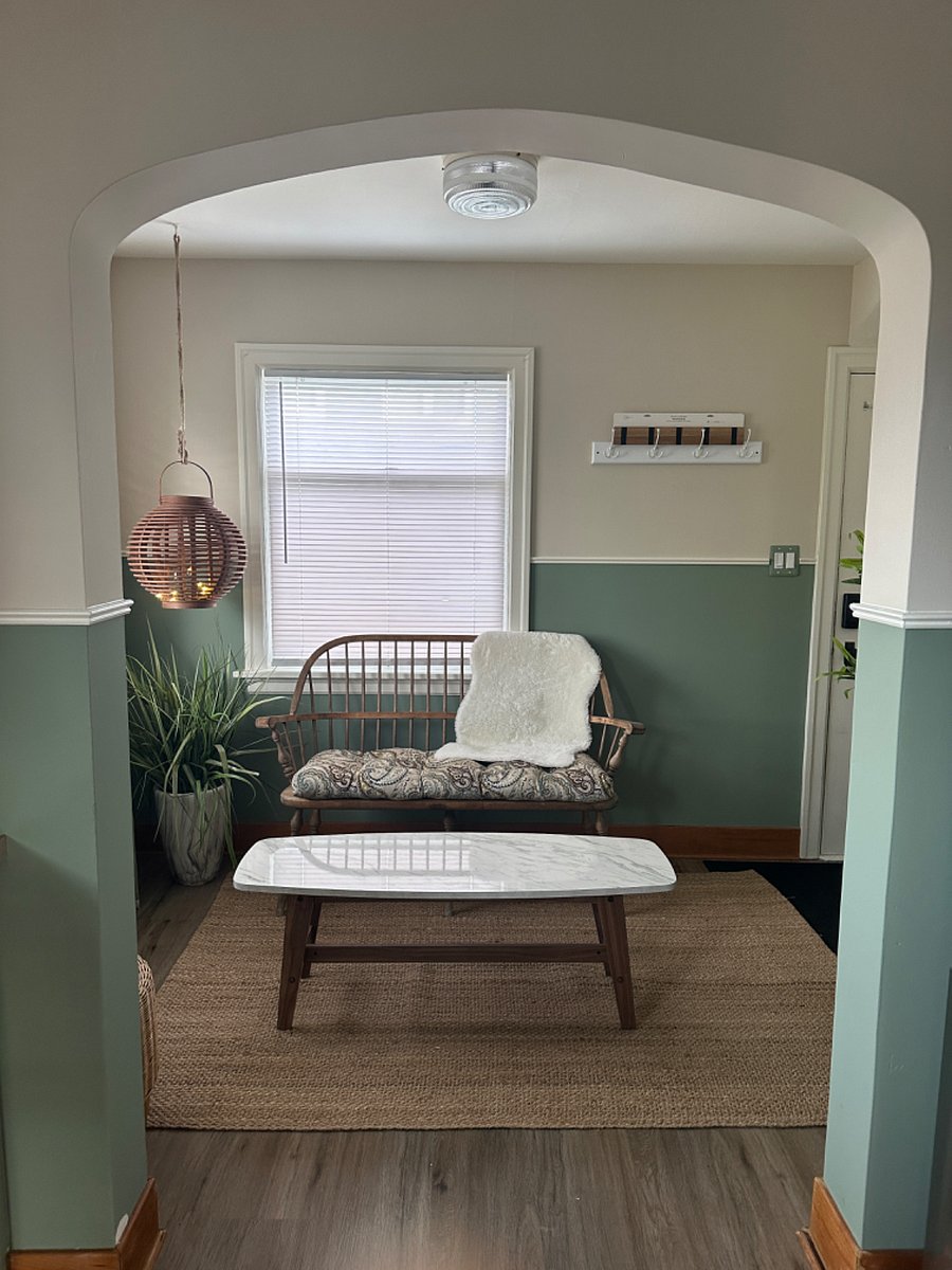 Main Floor - Breakfast Nook