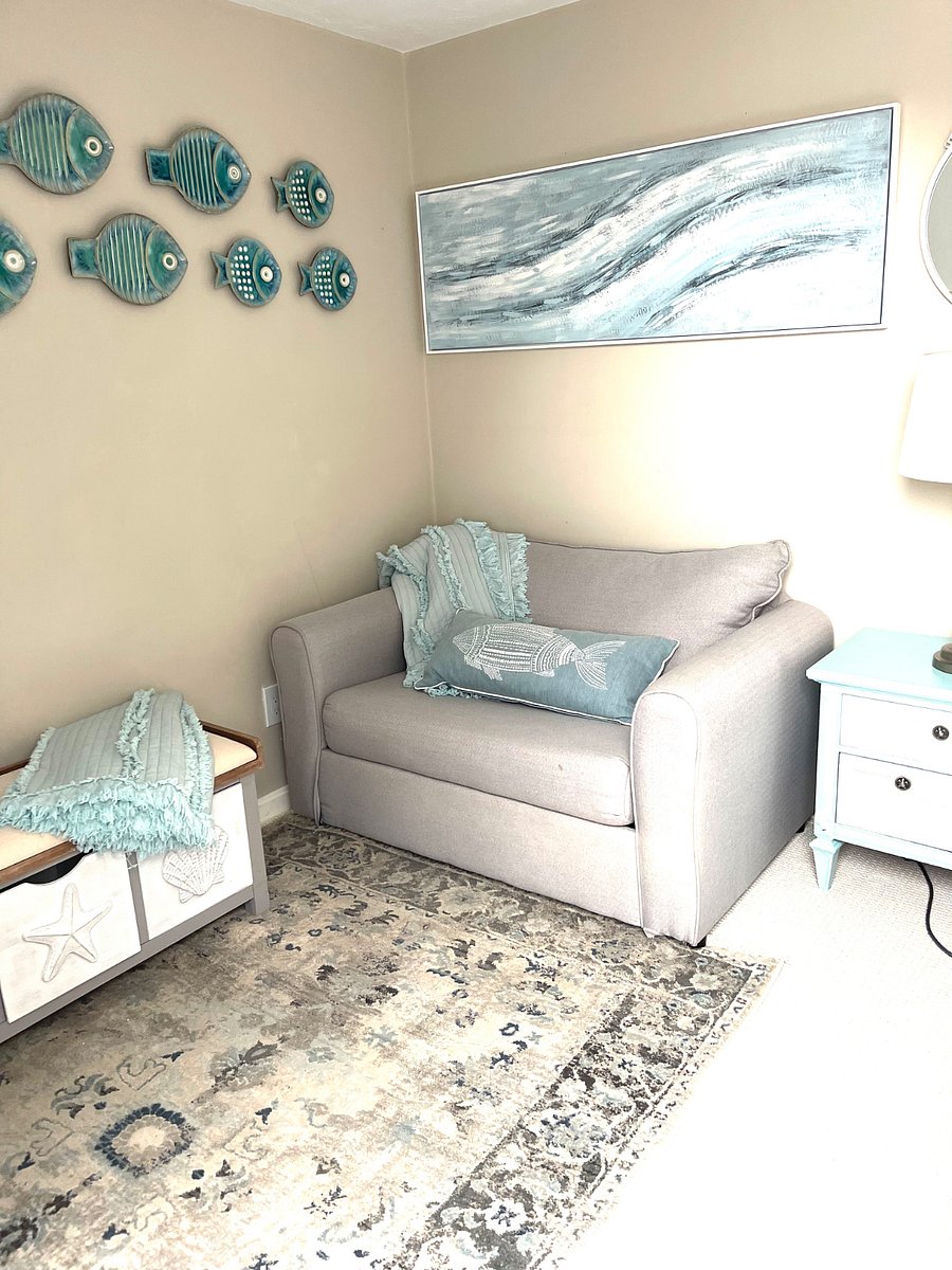 Twin size pull out sofa in the bedroom available for rent.