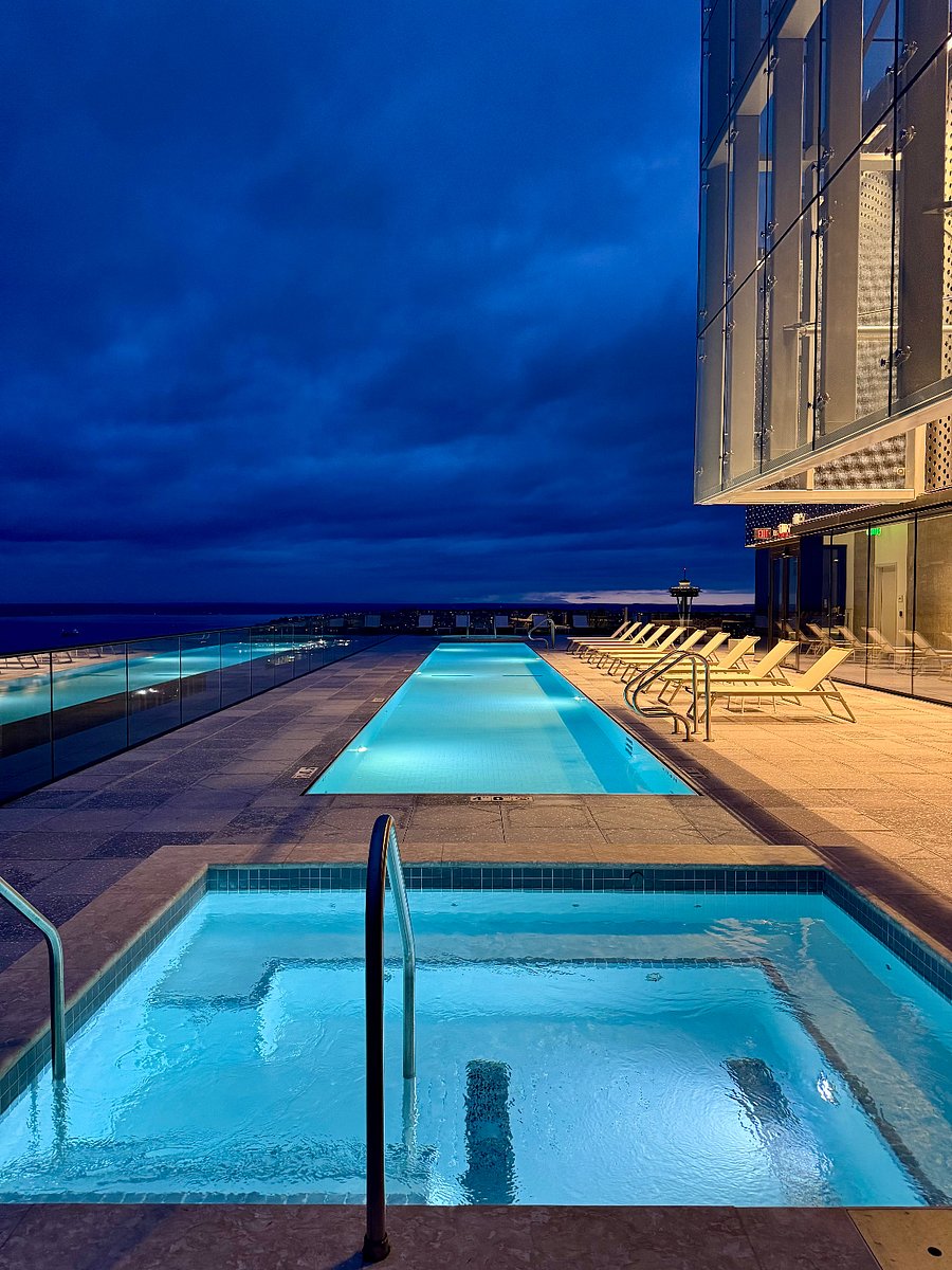 Spa at night 