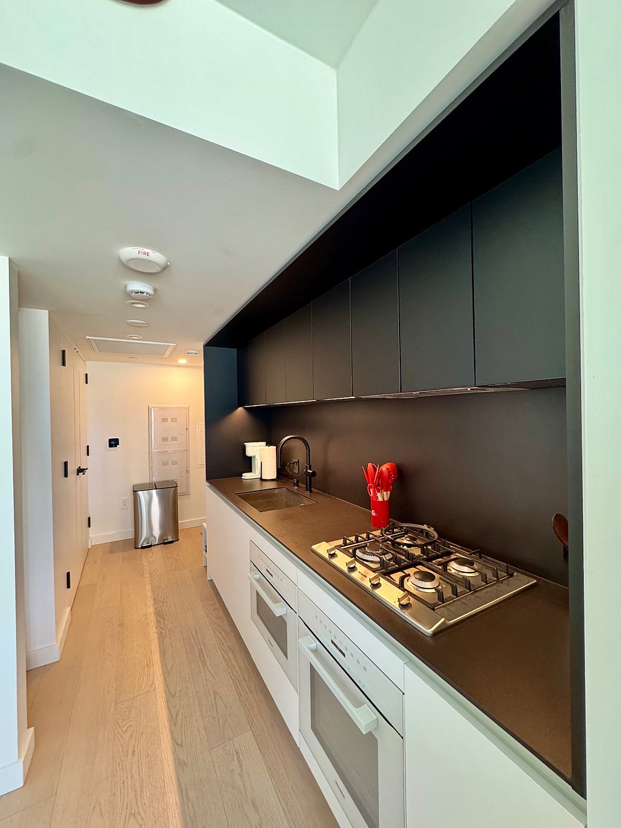 Premium kitchen with high end Miele appliances that can be remotely controlled