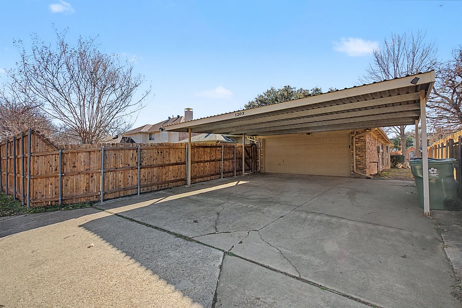2 car garage AND 2 car carport
